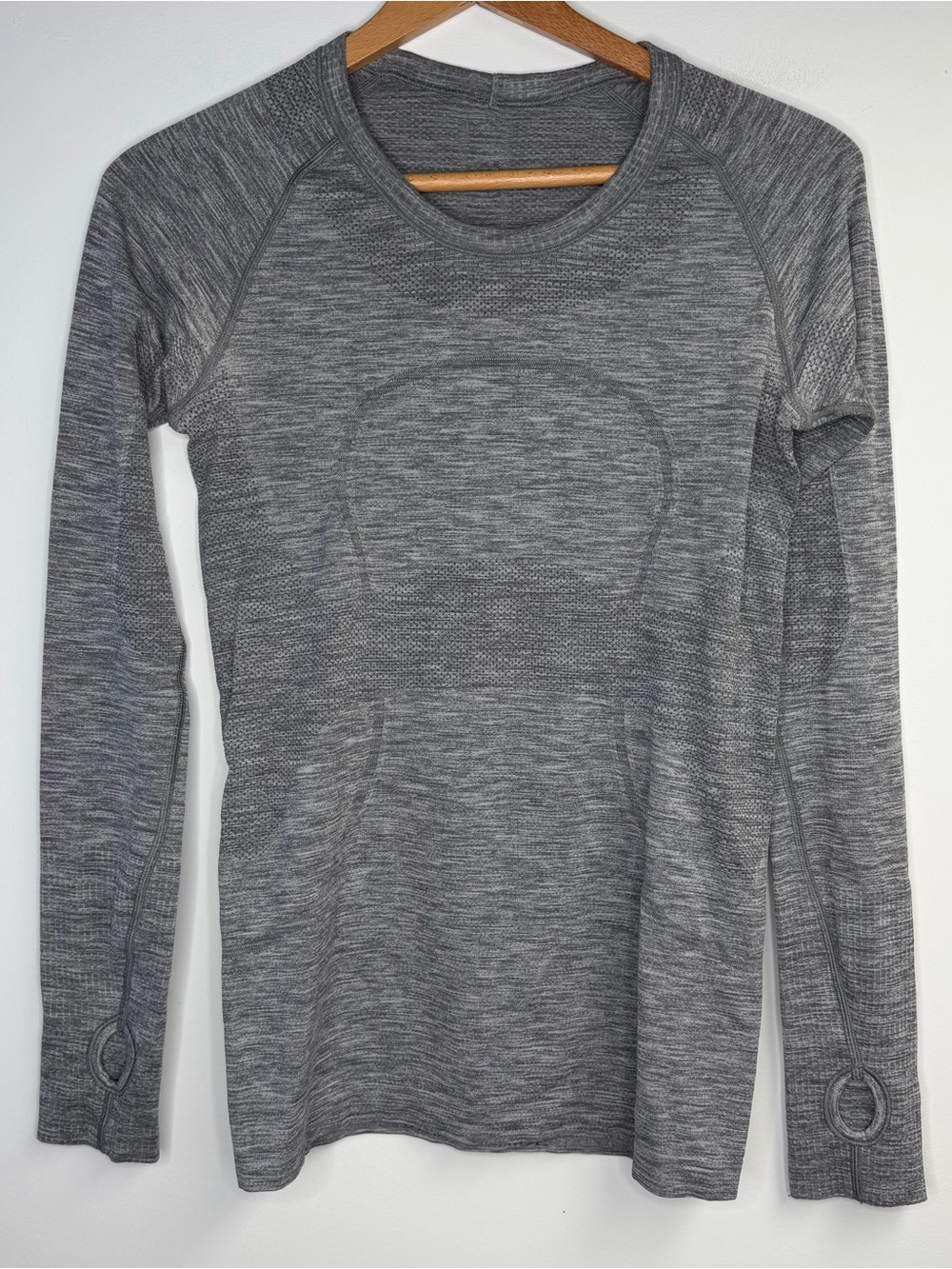 Lululemon Shirt Womens 6 Gray Run Swiftly Tech Long Sleeve Shirt